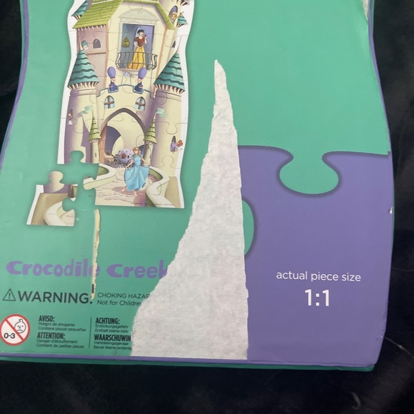 Preloved Princess Castle Puzzle 🧩 - Picture 7 of 9